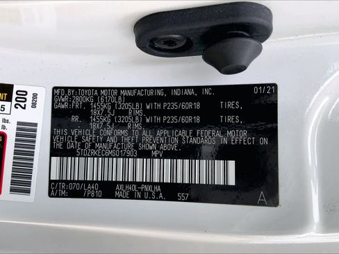 Used 2021 Toyota Sienna Limited image 33