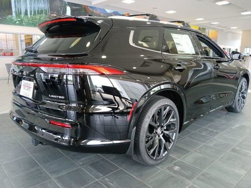 New 2026 Toyota Crown Signia AWD/4WD image 3