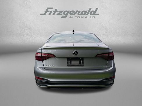 Used 2024 Volkswagen Jetta SE FWD image 5