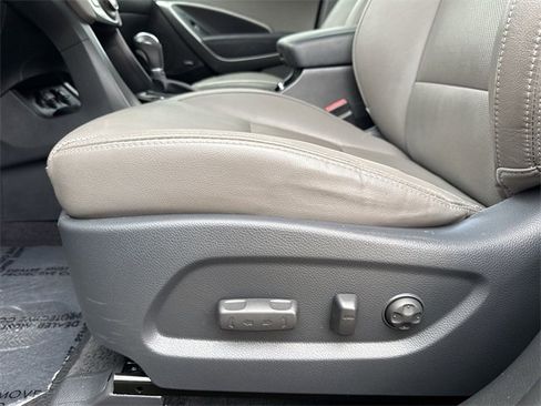 Used 2018 Hyundai Santa Fe Limited image 14