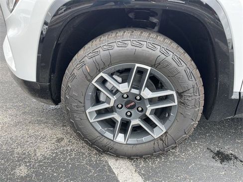 New 2026 GMC Terrain AT4 w/ Convenience Package III image 10