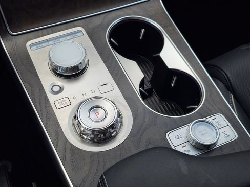 Certified 2025 Genesis GV80 3.5T Prestige AWD/4WD image 19