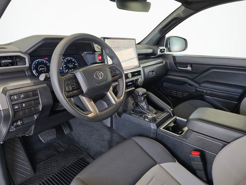 Used 2024 Toyota Tacoma TRD Off-Road AWD/4WD image 21