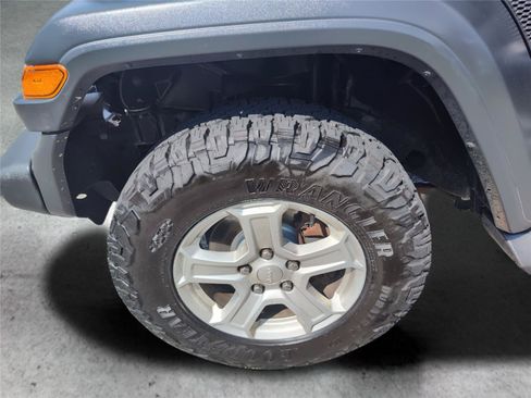 Used 2018 Jeep Wrangler Unlimited Sport S AWD/4WD image 26