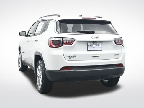 Used 2025 Jeep Compass Latitude image 9