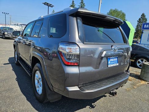Used 2016 Toyota 4Runner SR5 Premium w/ Convenience Package RWD image 3