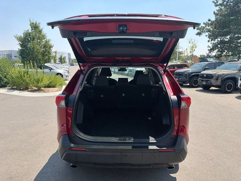 Used 2025 Toyota RAV4 XLE AWD/4WD image 17