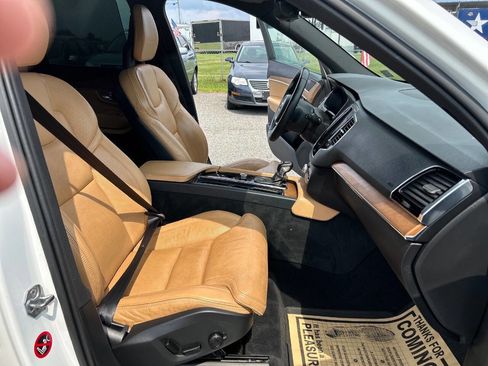 Used 2018 Volvo XC90 T6 Inscription w/ Convenience Package image 17