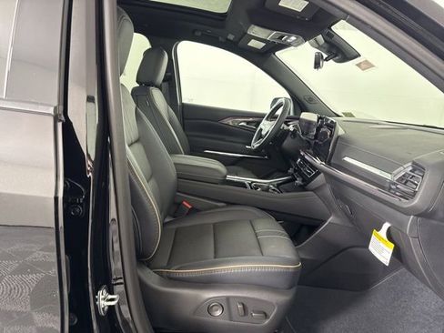 New 2026 Chevrolet Traverse High Country AWD/4WD image 17