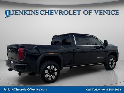 Used 2025 GMC Sierra 2500 Denali w/ Denali Reserve Package AWD/4WD image 6