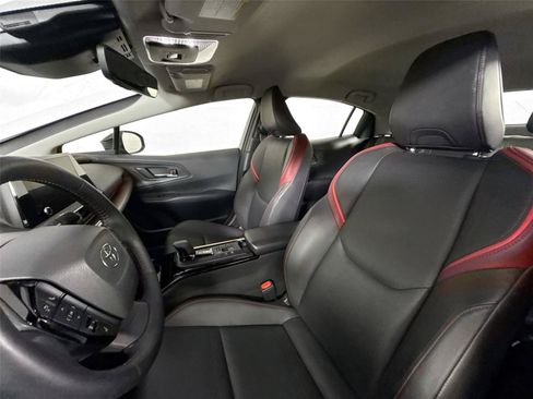 Certified 2025 Toyota Prius Plug-In Hybrid FWD image 3