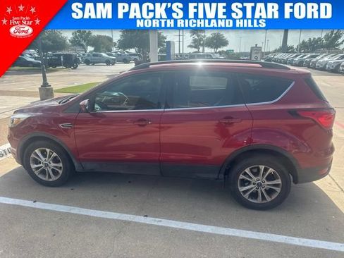Used 2019 Ford Escape SEL FWD image 9