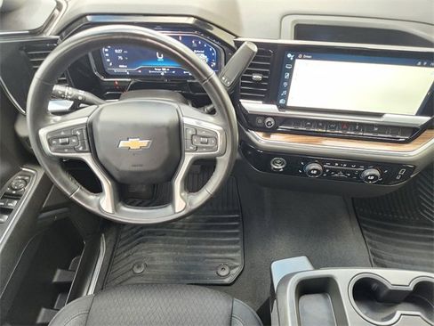 Used 2024 Chevrolet Silverado 1500 LT RWD image 28