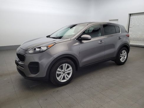 Used 2018 Kia Sportage LX image 2