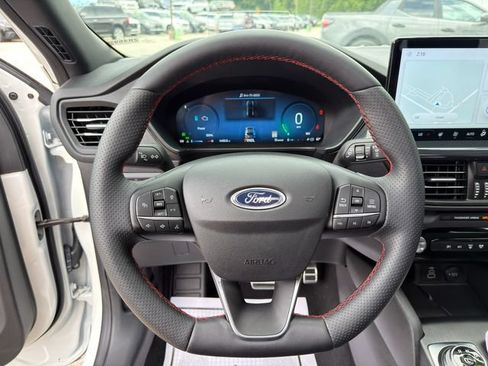 Used 2024 Ford Escape ST-Line Elite w/ Premium Technology Package AWD/4WD image 43