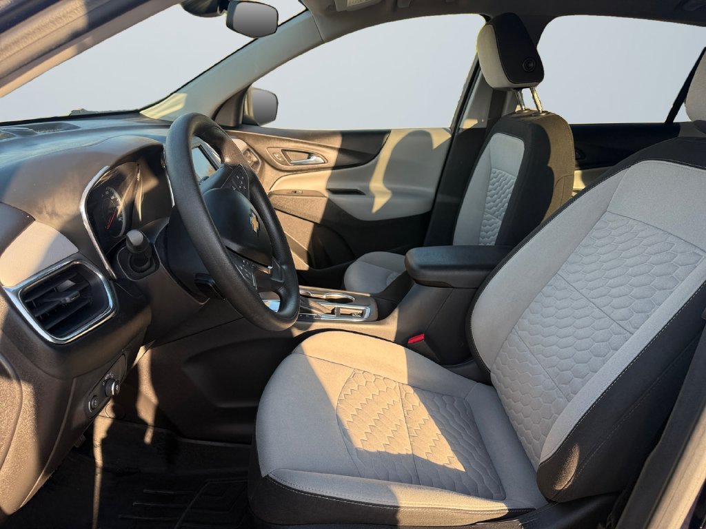 Used 2020 Chevrolet Equinox LS w/ LS Convenience Package FWD image 9