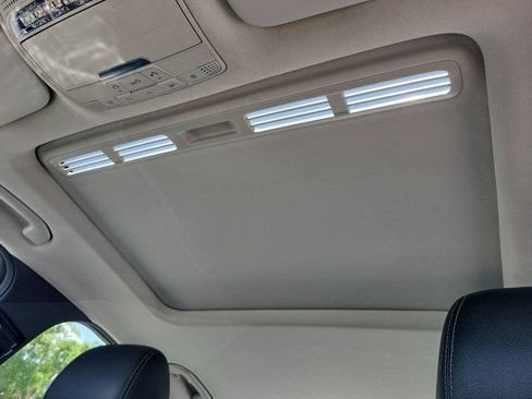 Used 2018 Mercedes-Benz C 300 4MATIC Sedan image 26