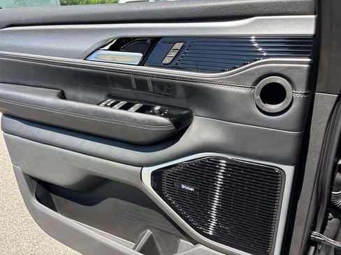 New 2026 Jeep Grand Wagoneer Limited AWD/4WD image 11