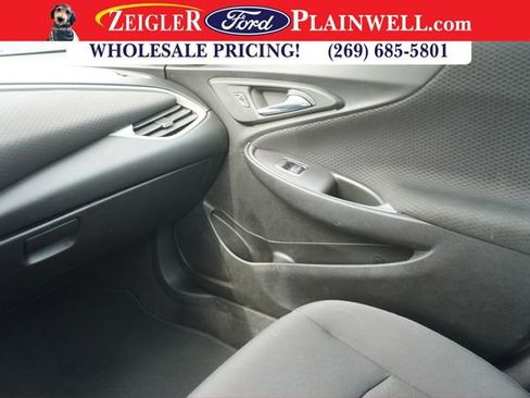 Used 2023 Chevrolet Malibu LT image 32