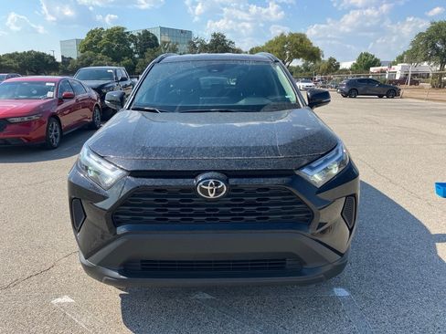 Used 2025 Toyota RAV4 XLE FWD image 2