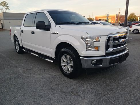 Used 2017 Ford F150 XLT image 3
