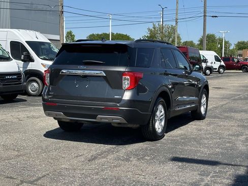 Used 2020 Ford Explorer XLT w/ Equipment Group 202A AWD/4WD image 4