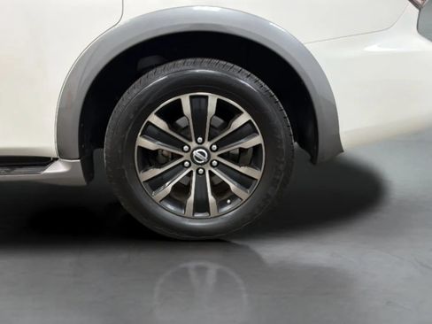 Used 2017 Nissan Armada Platinum RWD image 27