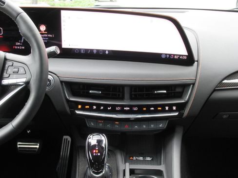 Certified 2025 Cadillac CT5 V w/ Technology Package AWD/4WD image 16