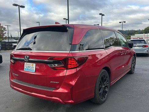Used 2025 Honda Odyssey Sport-L image 3