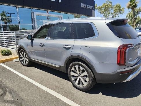 Used 2022 Kia Telluride EX w/ EX Premium Package AWD/4WD image 4