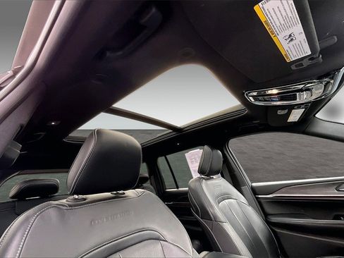 Used 2023 Jeep Grand Cherokee Overland w/ MOPAR Finishing Package image 11