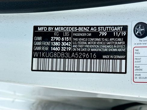 Used 2020 Mercedes-Benz S 560 Sedan w/ Premium Package image 35