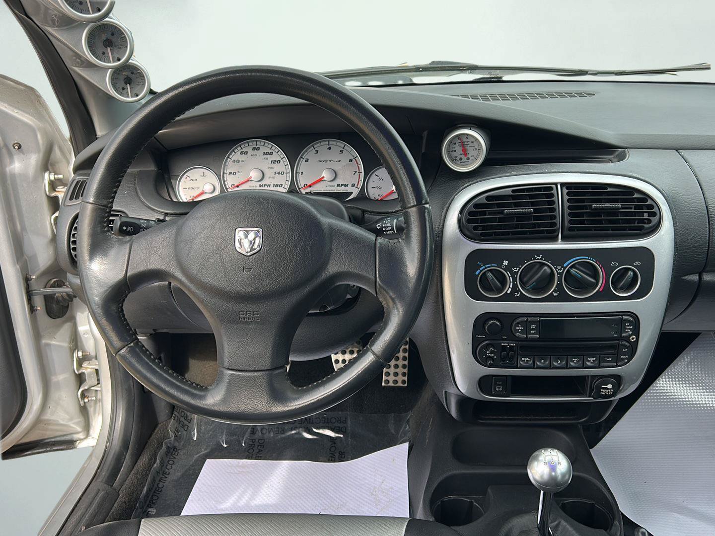 Used 2004 Dodge Neon FWD image 7