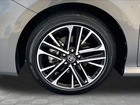 Used 2026 Toyota Camry XLE FWD image 11