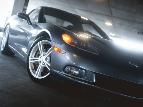 Used 2009 Chevrolet Corvette Coupe w/ Preferred Equipment Group image 5