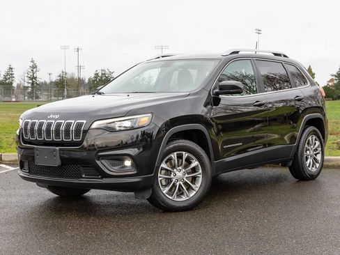 Used 2019 Jeep Cherokee Latitude Plus AWD/4WD image 3