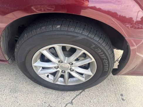 Used 2018 Dodge Grand Caravan SXT FWD image 15