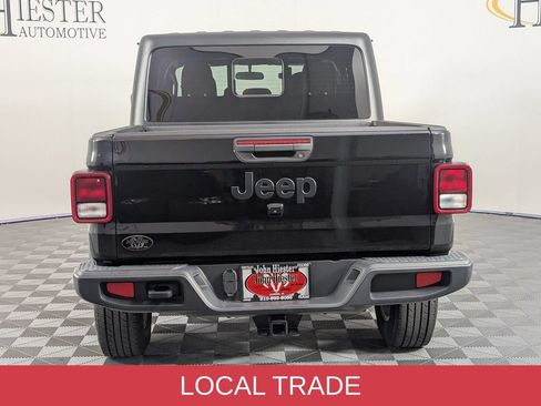 Used 2023 Jeep Gladiator Sport AWD/4WD image 6