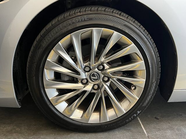 Used 2023 Lexus ES 350 w/ Accessory Package (Z1) FWD image 9