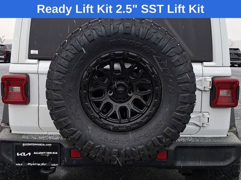 Used 2021 Jeep Wrangler Unlimited Willys image 9