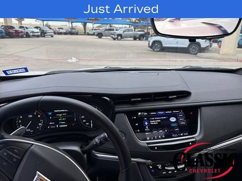 Used 2025 Cadillac XT5 Sportv w/ Technology Package image 13
