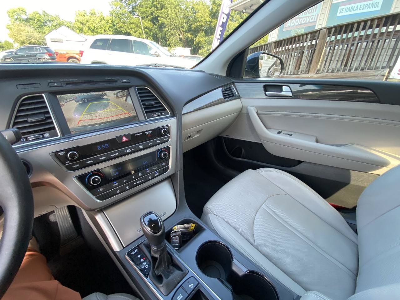 Used 2015 Hyundai Sonata Limited w/ Option Group 06 FWD image 14