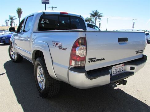 Used 2010 Toyota Tacoma PreRunner RWD image 5