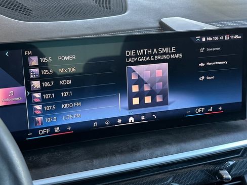 Used 2024 BMW X7 xDrive40i AWD/4WD image 19