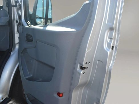 Used 2015 Ford Transit 350 XLT RWD image 17