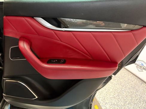 Used 2023 Maserati Levante GT AWD/4WD image 25