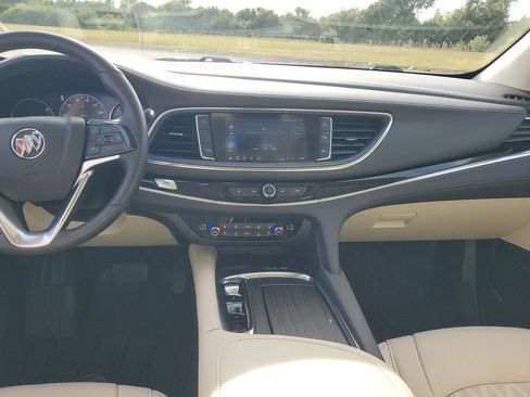 Used 2023 Buick Enclave Avenir w/ Avenir Technology Package image 10