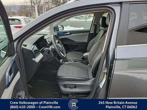 Certified 2022 Volkswagen Taos SE image 13