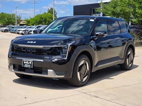 New 2026 Kia EV9 Light RWD image 2