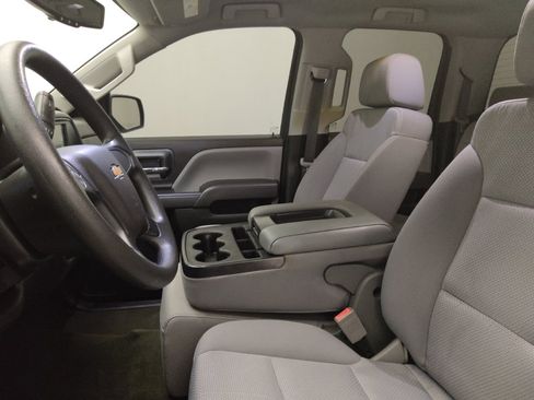 Used 2018 Chevrolet Silverado 1500 Custom w/ Custom Convenience Package RWD image 17